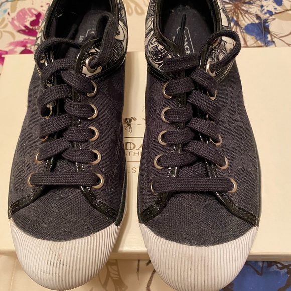 Coach Tennis Shoes Size 6 1/2 - Picture 1 of 5